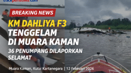 Keterangan Foto:
Penumpang berupaya menyelamatkan diri saat KM Dahliya F3 mulai tenggelam di perairan Muara Kaman, Kamis (12/2/2026). Awak kapal bersama warga sekitar turut membantu proses evakuasi penumpang sebelum badan kapal sepenuhnya karam.
