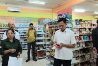 Foto : Polres Kubar Cek Stabilitas Harga Sembako di Barong Tongkok (Annanda Fauzan/trackperistiwa.com)
