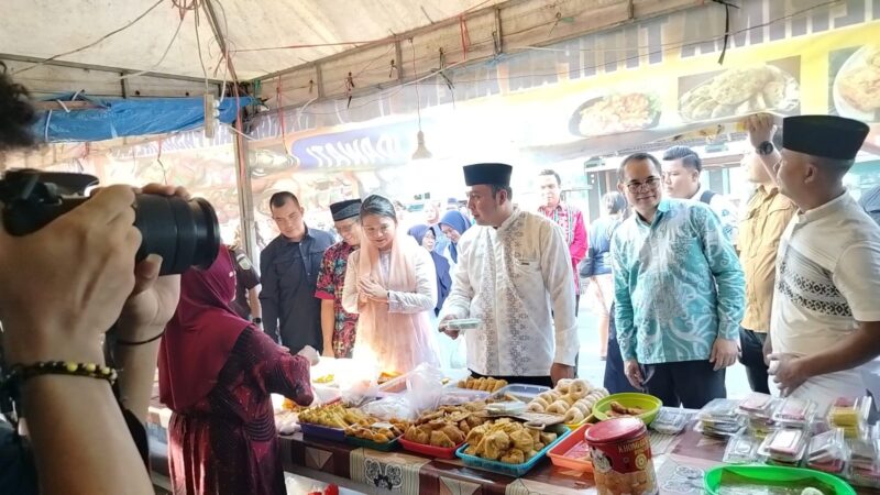 Foto :Suasana pembukaan Festival Ramadan 1447 Hijriah di Melak yang dihadiri jajaran Pemerintah Kabupaten Kutai Barat, tokoh agama, dan masyarakat.(Fzn/TP)