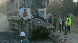 Keterangan Foto: Kondisi dump truck roda 12 yang mengalami kerusakan parah di bagian kabin usai terlibat kecelakaan fatal di jalur hauling KM 35 area tambang PT MBL, Kutai Barat, Sabtu (28/03/2026). Dok. Istimewa/Trackperistiwa.com