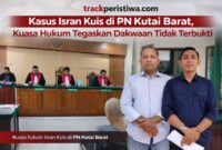 Keterangan Foto Tim kuasa hukum terdakwa Haji Isran Kuis saat menyampaikan duplik dalam sidang perkara dugaan penggelapan di Pengadilan Negeri Kutai Barat, Selasa (10/03/2026).