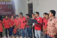 Keterangan Foto:
Pembacaan keputusan pemberhentian Ketua Ormas DPC Kecamatan Lahei oleh Dewan Pengurus Pusat GPD-Alur Barito dalam rapat evaluasi internal organisasi di Sekretariat GPD-Alur Barito, Muara Teweh, Kabupaten Barito Utara. (Dok. Hry/Trackperistiwa.com)