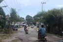 Foto kondisi jalan rusak yang beredar diketahui diambil oleh Anita Sari dan menjadi bukti visual atas kondisi jalan yang memprihatinkan di kawasan tersebut