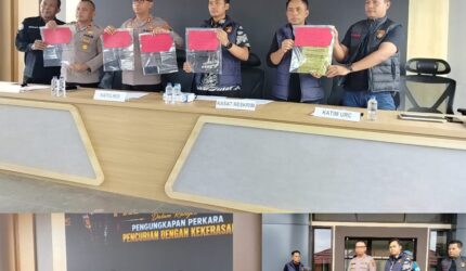 Keterangan Foto: Kapolres Kutai Barat AKBP Boney Wahyu Wicaksono bersama jajaran memperlihatkan barang bukti hasil pengungkapan kasus pencurian dengan kekerasan (begal) dalam konferensi pers di Polres Kutai Barat, Jumat (29/5/2026). (Foto: Trackperistiwa.com/Fauzan)