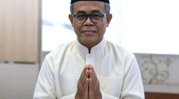 Foto: Kepala Dinas Pendidikan Kabupaten Barito Utara, Muhammad Iman Topik, S.IP., M.Si., menyampaikan ucapan Selamat Hari Raya Idul Adha 1447 Hijriah/2026 Masehi kepada seluruh masyarakat dan jajaran Pemerintah Kabupaten Barito Utara, sebagai momentum memperkuat nilai keikhlasan, pengorbanan, dan kebersamaan. (Trackperistiwa.com/Henryanus Achiang).