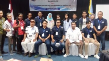 Foto: Peserta Musyawarah Besar Luar Biasa (Musdalub) IWO se-Kalimantan Tengah mengikuti jalannya sidang di Hotel Dandang Tingang, Kota Palangka Raya, Sabtu (20/6/2026). Musdalub menetapkan Indra Setiawan sebagai Ketua IWO Kalimantan Tengah periode 2025–2030. Dokumentasi: Trackperistiwa.com | Penulis: Henryanus, A.