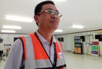 Foto: Administration Mine Manager PT Trubaindo Coal Mining (TCM), Hirung, memberikan keterangan terkait tuntutan keluarga Kincan usai aksi damai yang digelar massa Tariu Borneo Bangkule Rajakng (TBBR) di area operasional perusahaan, Kabupaten Kutai Barat, Sabtu (20/6/2026). Foto: Eventius/TrackPeristiwa.com