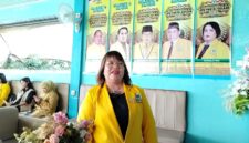Keterangan Foto
Ibu Rosalien, Ketua Panitia Pelaksana Musda VI DPD Partai Golkar Kabupaten Kutai Barat, saat memberikan keterangan kepada Trackperistiwa.com terkait persiapan pelaksanaan Musda VI Partai Golkar Kutai Barat. (Dok. Trackperistiwa.com/Melky Malis)