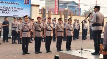 PERGANTIAN PEJABAT. Kapolres Kutai Barat AKBP Haris Kurniawan memimpin upacara Sertijab Kabag Ops, Kasat Reskrim dan PS. Kapolsek Muara Lawa di Mako Polres Kutai Barat, Rabu (2/9/2026). (Foto: Trackperistiwa.com/Melky Malis)