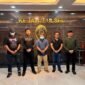 Keterangan Foto: MA (48), DPO Kejaksaan Tinggi Kalimantan Timur dalam perkara dugaan tindak pidana korupsi pembangunan perpanjangan landasan pacu Bandara Melalan, Kabupaten Kutai Barat, diamankan tim gabungan di wilayah Walenrang Utara, Kabupaten Luwu, Sulawesi Selatan, Senin (31/8/2026). (Sumber Foto: Dok. Tim Intelijen Kejaksaan Agung RI/Satgas SIRI bersama Tim Tabur Kejati Sulsel, Kejari Luwu dan Kejari Palopo)